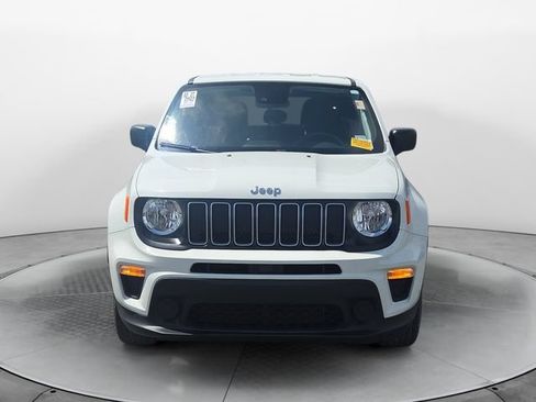 Used 2023 Jeep Renegade Latitude AWD/4WD image 8