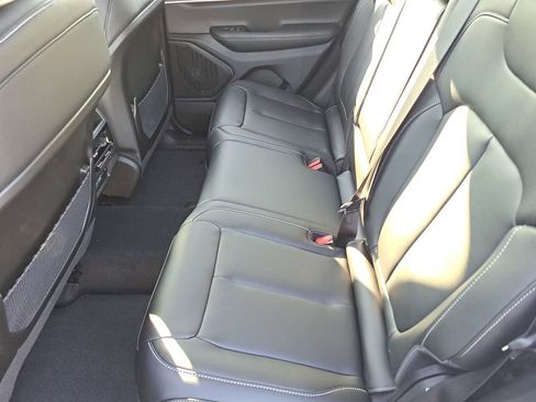 New 2025 Jeep Grand Cherokee Limited image 14