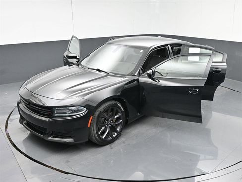 Used 2021 Dodge Charger SXT w/ Blacktop Package image 39