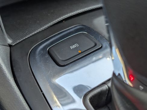 Used 2021 Chevrolet Equinox LT image 4