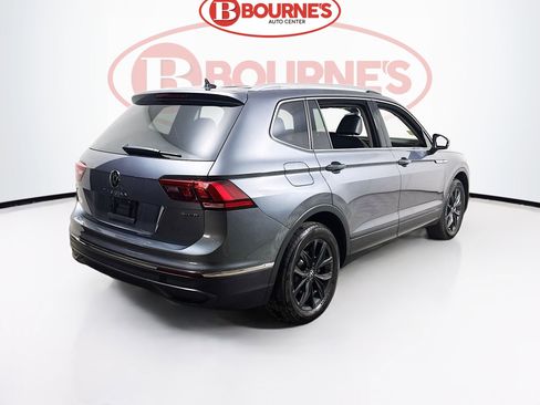 Used 2024 Volkswagen Tiguan SE image 10