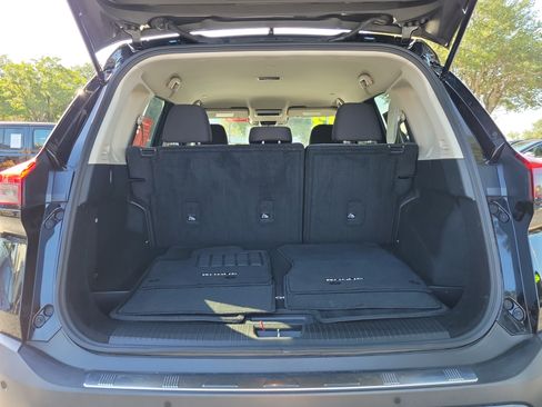 Certified 2023 Nissan Rogue SV FWD image 9
