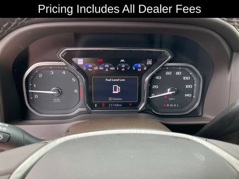 Used 2022 GMC Sierra 1500 Denali w/ Driver Alert Package II AWD/4WD image 11