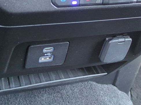 Used 2021 Ford F250 Lariat image 36