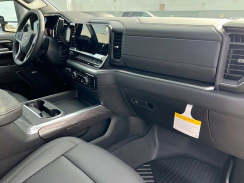 New 2026 Chevrolet Silverado 3500 LTZ w/ LTZ Plus Package image 24