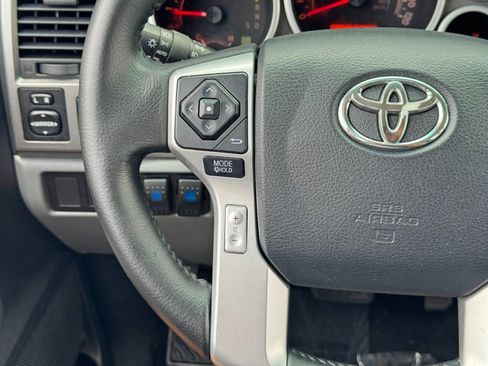 Used 2016 Toyota Sequoia SR5 image 19