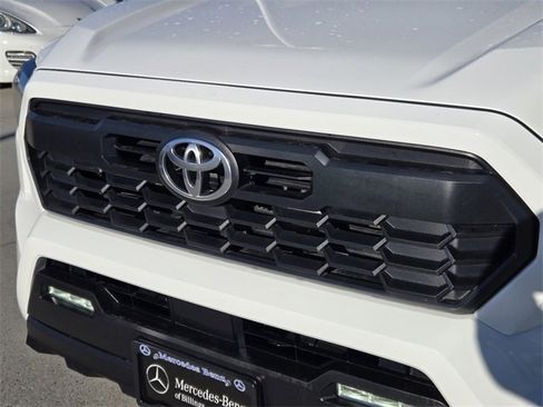 Used 2024 Toyota Tacoma TRD Off-Road image 35