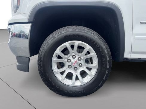 Used 2019 GMC Sierra 1500 SLE w/ SLE Value Package image 9