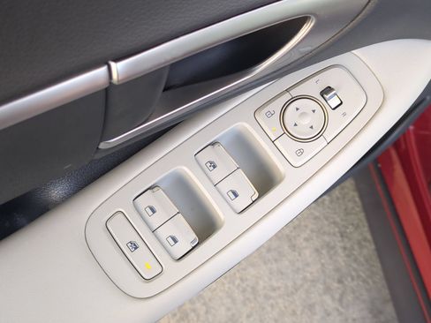 Certified 2025 Hyundai Sonata SE FWD image 16