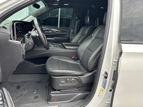 Used 2022 Cadillac Escalade Sport Platinum w/ LPO, ONYX Package AWD/4WD image 12