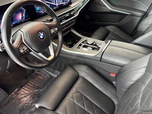 Used 2024 BMW X5 xDrive40i w/ Premium Package AWD/4WD image 4