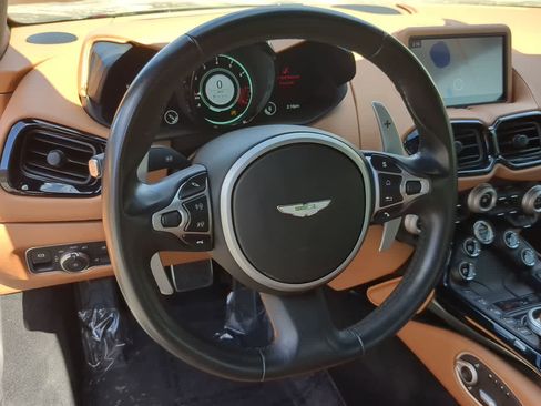 Used 2020 Aston Martin V8 Vantage Coupe image 18