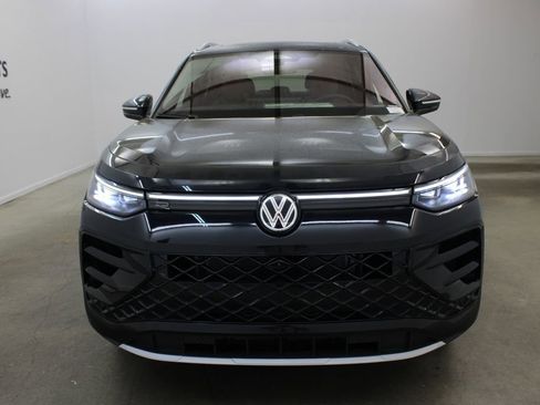 New 2026 Volkswagen Tiguan SEL R-Line AWD/4WD image 7