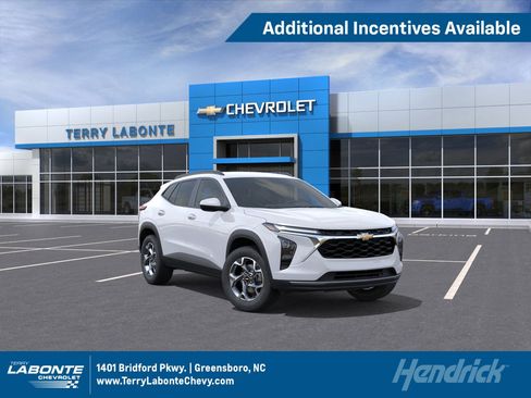 New 2026 Chevrolet Trax LT w/ Driver Confidence Package image 1