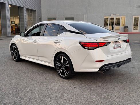 Certified 2022 Nissan Sentra SR w/ SR Premium Package image 6