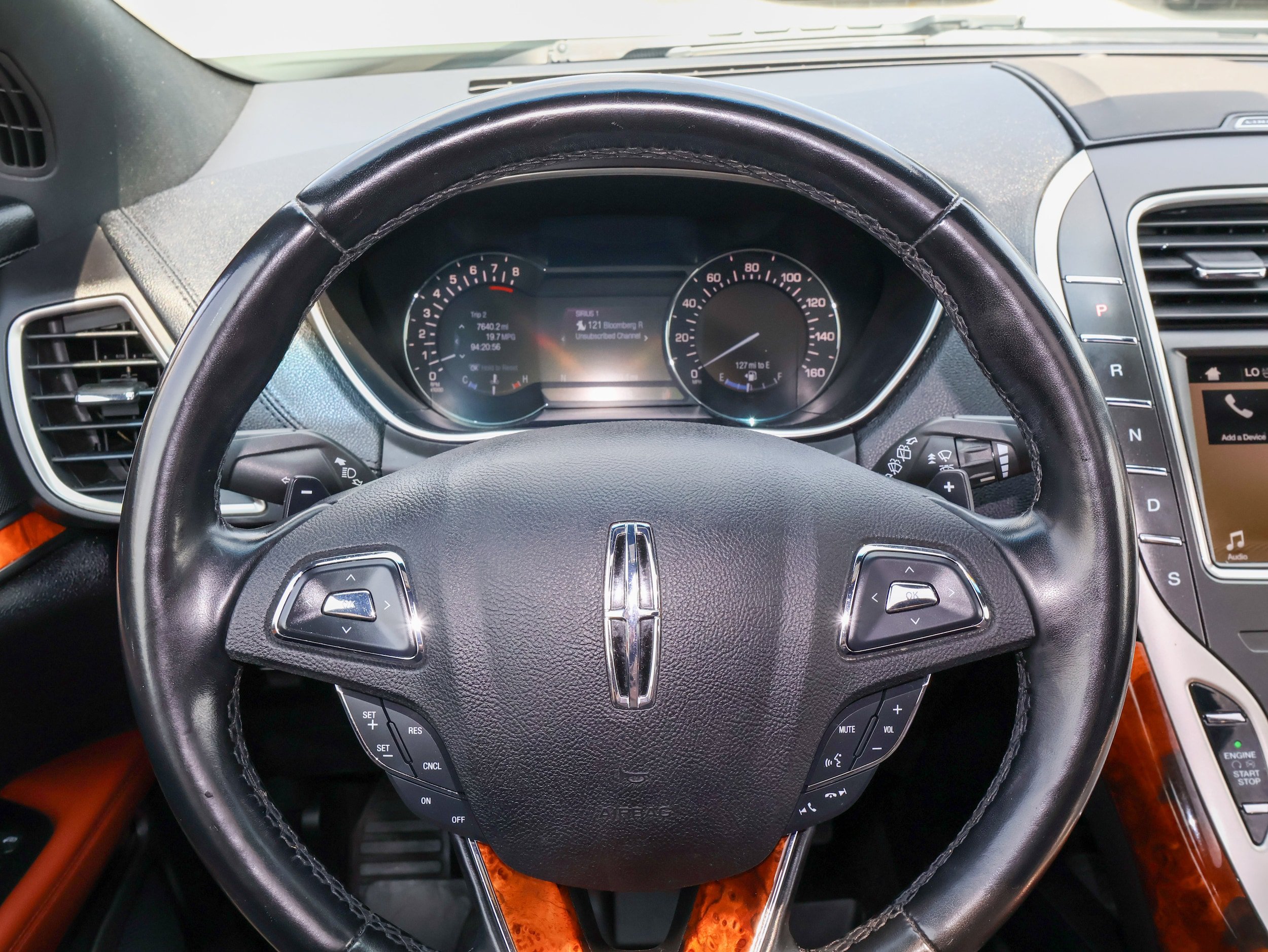 Used 2018 Lincoln MKX Reserve AWD/4WD image 26