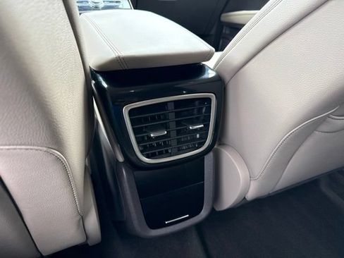 Certified 2023 Lincoln Nautilus AWD w/ Premium Package image 18