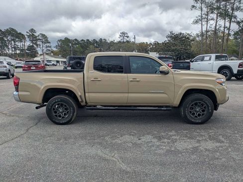 Used 2018 Toyota Tacoma SR5 image 3