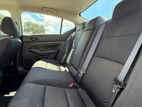 Used 2025 Nissan Altima 2.5 SV FWD image 13