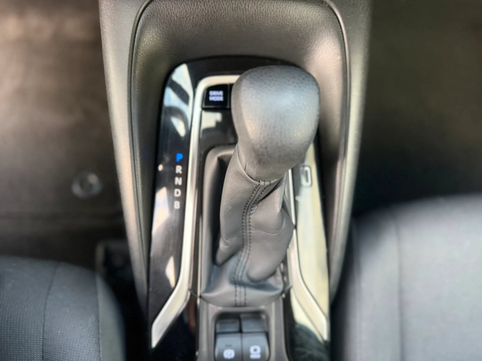 Used 2021 Toyota Corolla LE FWD image 26