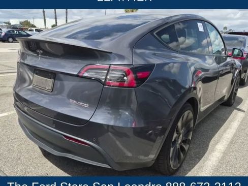 Used 2022 Tesla Model Y Performance AWD/4WD image 5