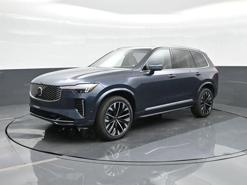 New 2026 Volvo XC90 B6 Plus w/ Protection Package Premier AWD/4WD image 3