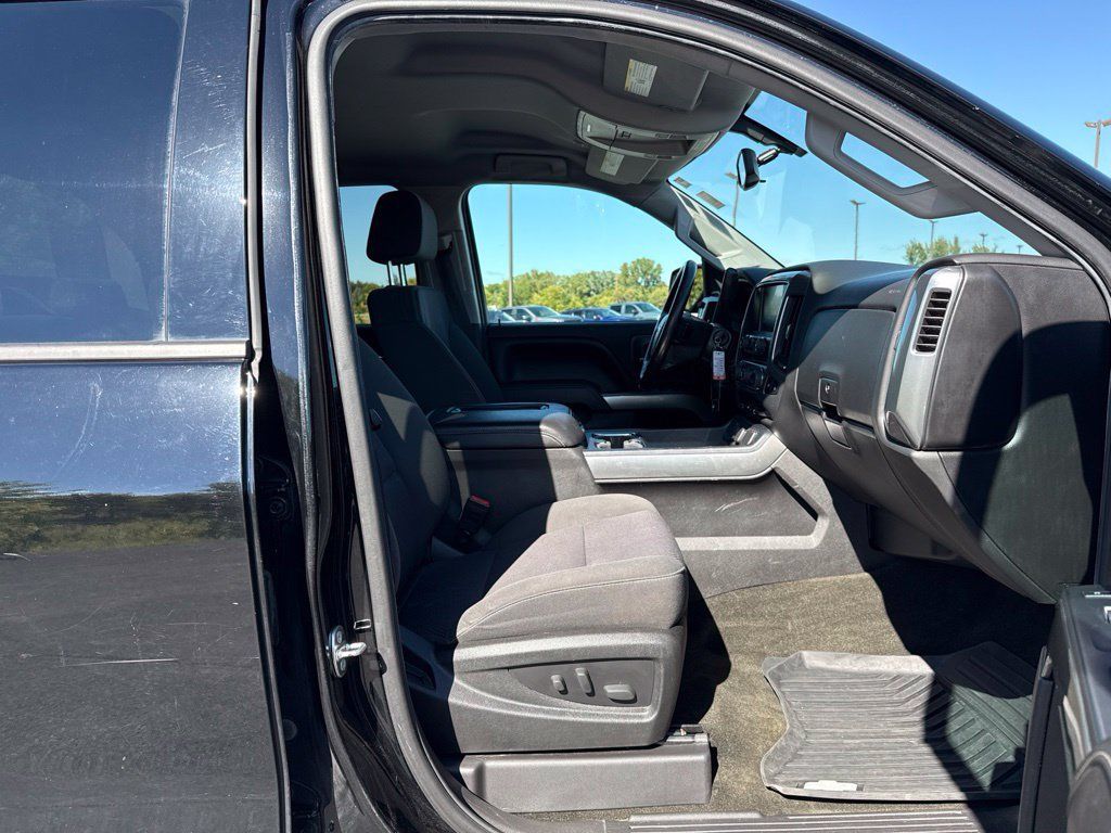 Used 2017 Chevrolet Silverado 1500 LT w/ All Star Edition AWD/4WD image 11