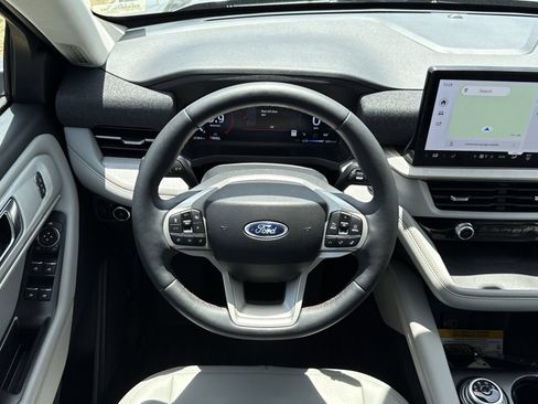 New 2026 Ford Explorer Active w/ Active Comfort Package RWD image 11