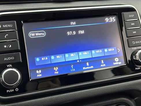 Used 2025 Nissan Versa S image 14