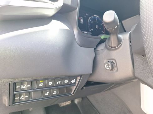 Used 2023 Toyota Sequoia Platinum RWD image 17