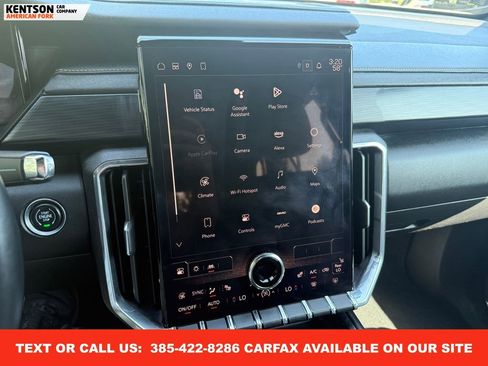 Used 2024 GMC Acadia Elevation image 29