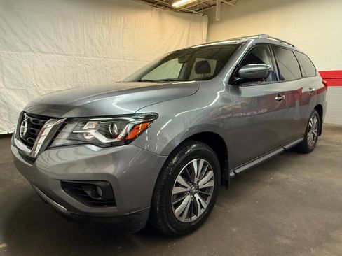 Used 2017 Nissan Pathfinder SL w/ SL Premium Package image 1