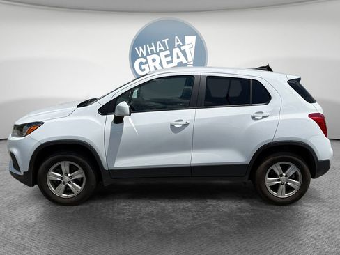 Used 2020 Chevrolet Trax LS w/ Tint and Cruise Package AWD/4WD image 7
