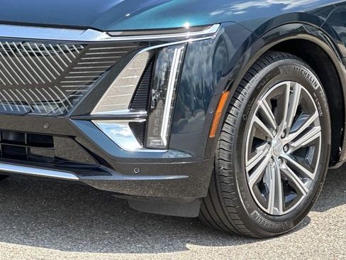 Certified 2024 Cadillac Lyriq Luxury w/ LPO, Floor Liner Package AWD/4WD image 7