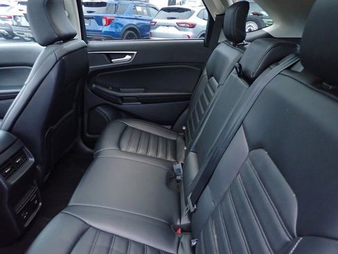 Used 2022 Ford Edge SEL w/ Convenience Package image 18
