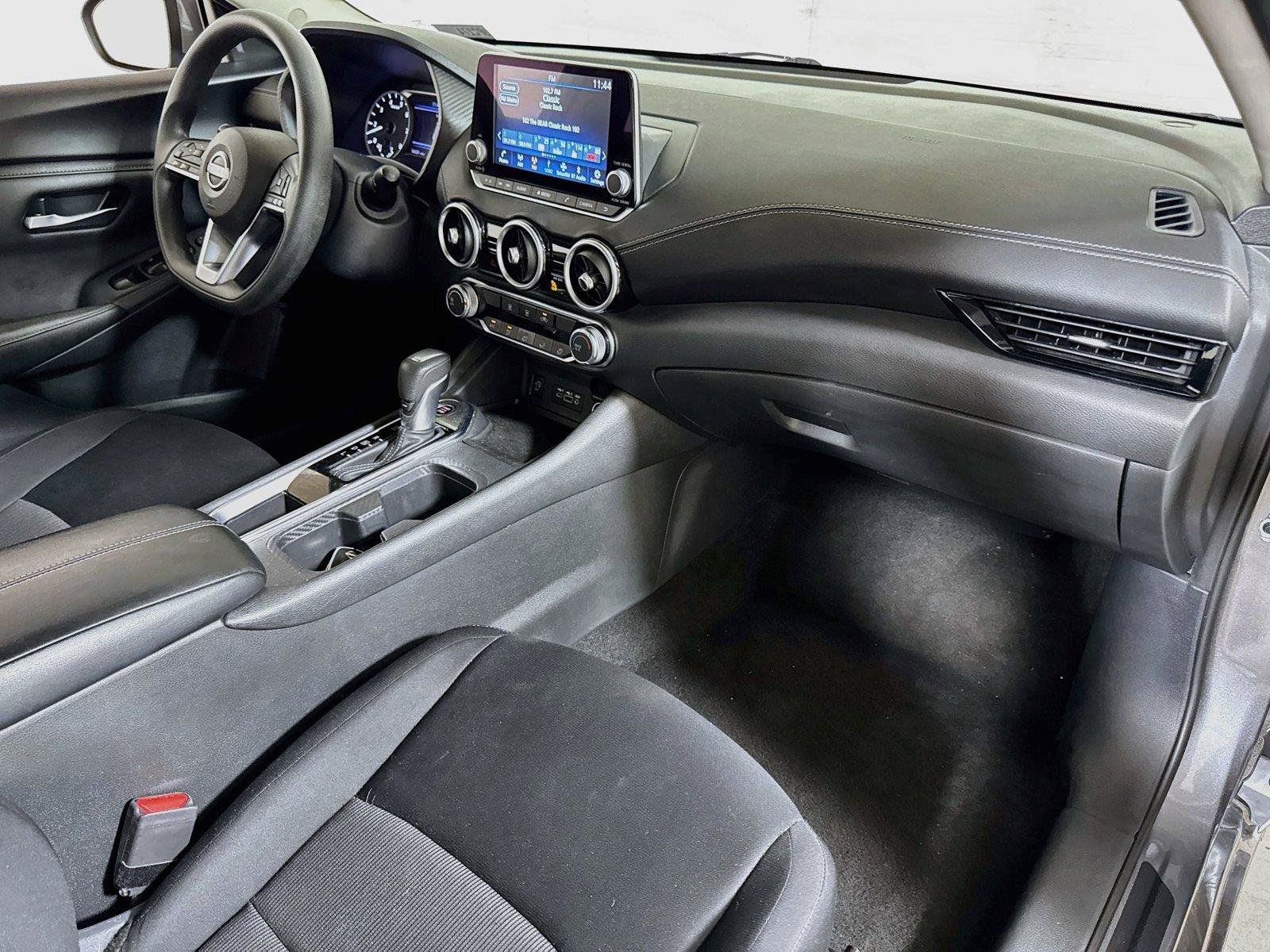 Used 2024 Nissan Sentra SV FWD image 25