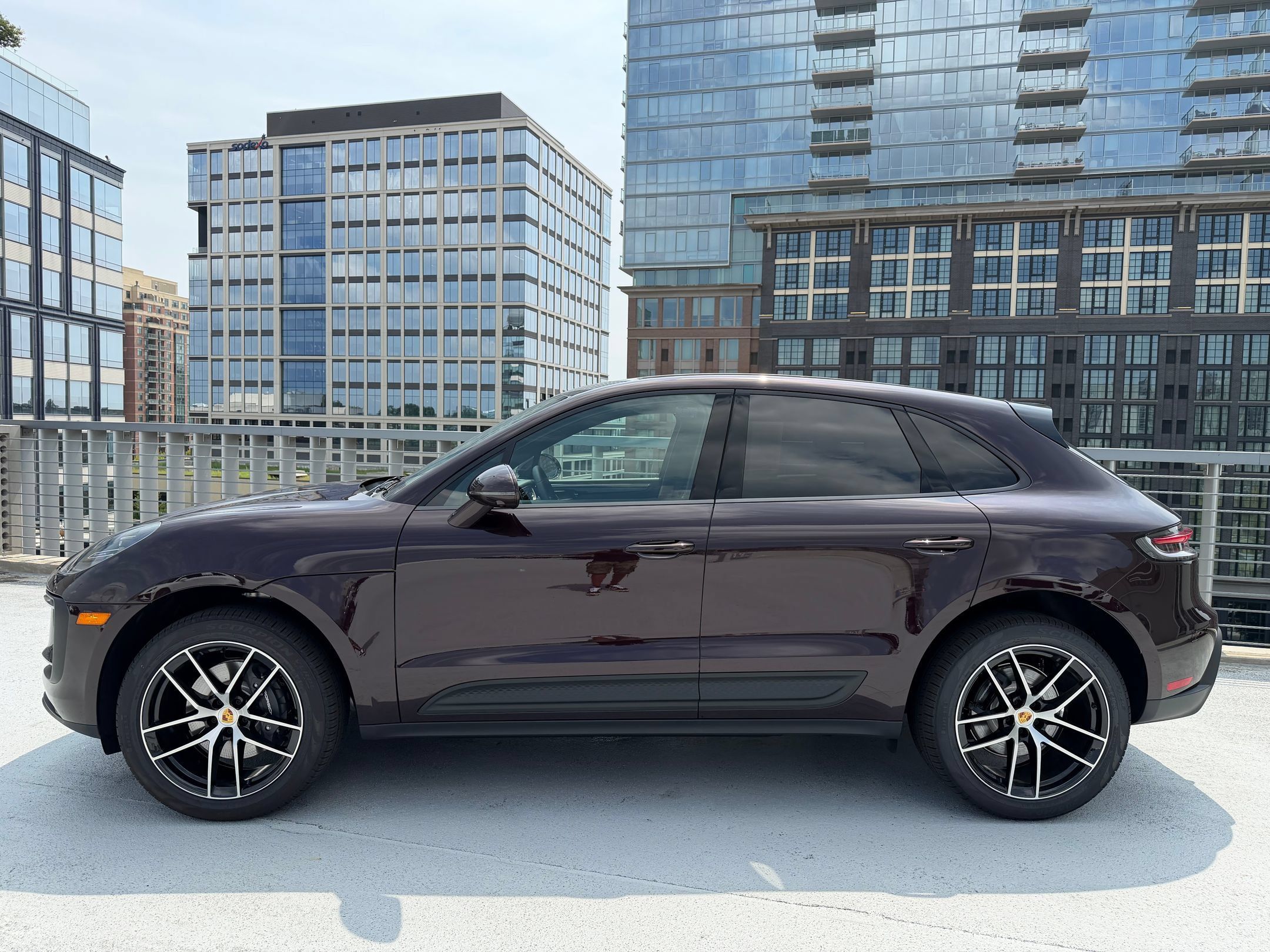 Used 2026 Porsche Macan AWD/4WD image 2