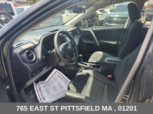 Used 2018 Toyota RAV4 LE w/ All Weather Liner Package AWD/4WD image 10