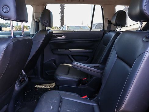 Used 2018 Volkswagen Atlas SEL AWD/4WD image 17