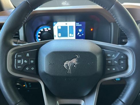 Used 2024 Ford Bronco Outer Banks AWD/4WD image 16