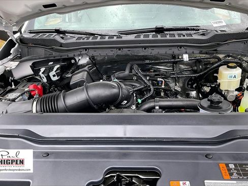 Used 2025 Ford F250 XL w/ XL Chrome Package image 10