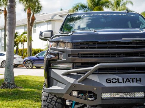 Used 2019 Chevrolet Silverado 1500 High Country w/ Technology Package AWD/4WD image 78