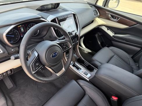 Used 2022 Subaru Ascent Touring image 9