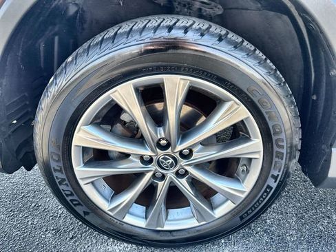 Used 2016 Toyota RAV4 Limited w/ Advanced Technology Package image 18