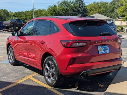 Used 2023 Ford Escape ST-Line w/ Tech Pack #1 AWD/4WD image 5