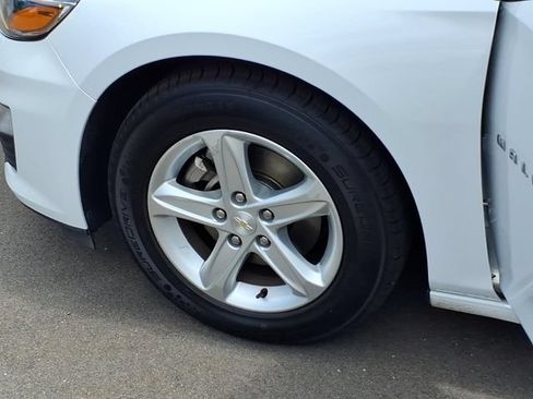 Used 2023 Chevrolet Malibu LT FWD image 29