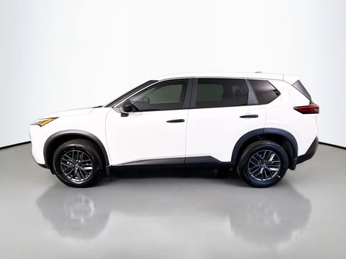 Used 2023 Nissan Rogue S FWD image 6