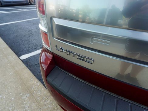 Used 2018 Ford Flex Limited AWD/4WD image 10