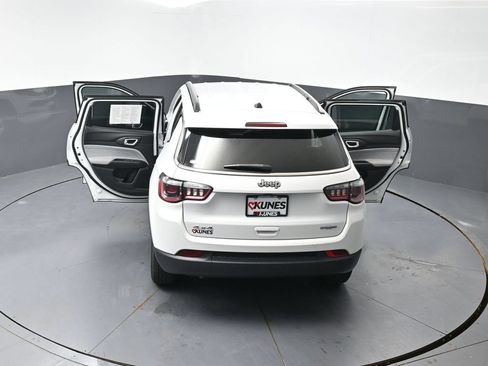 Used 2024 Jeep Compass Latitude AWD/4WD image 60
