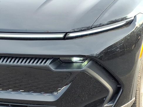 New 2026 Chevrolet Equinox EV LT image 6